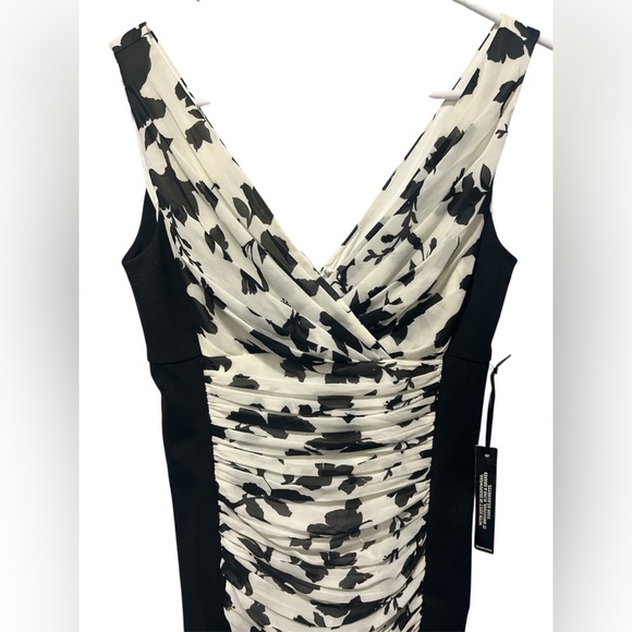 Instantly slimming White House Black & White Ruched Wrap Midi Dress 0 NWT - Picture 3 of 7